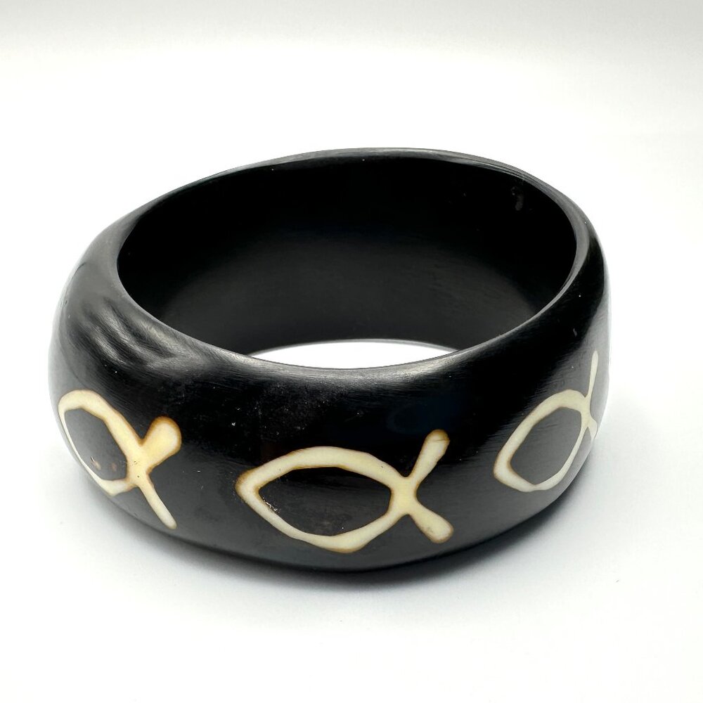 Vintage Black Asymmetrical Lucite Bangle Duo —  Both Size 8 1/4 — Vintage — EUC - Picture 3 of 12